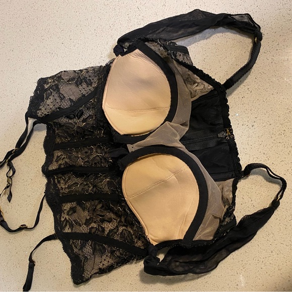 Victoria's Secret Black Lace Corset - Picture 4 of 10